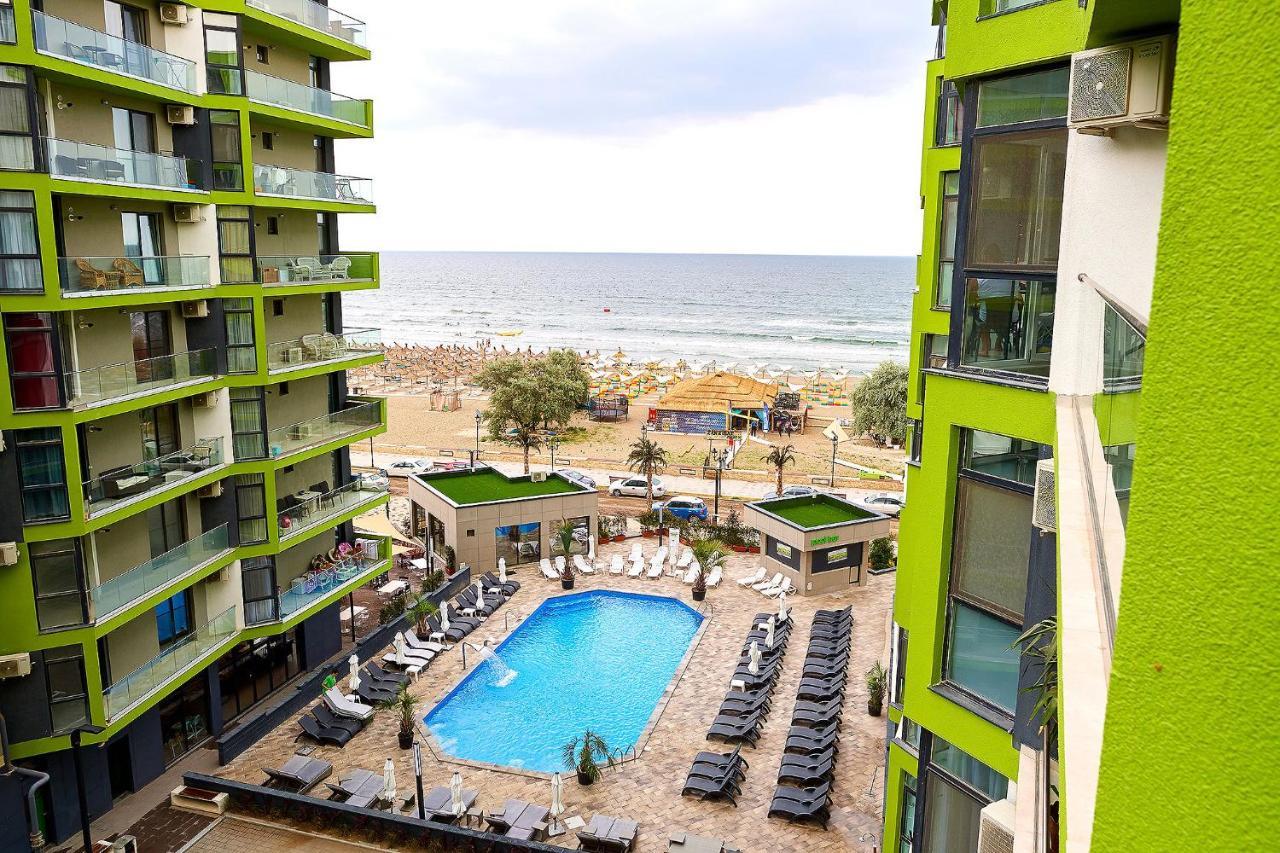 Vintage Breeze Apartment - Spa Pools Resort Mamaia Exterior photo